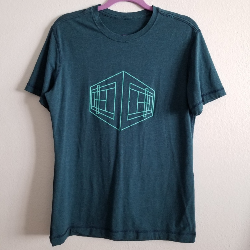 Lululemon men's tshirt